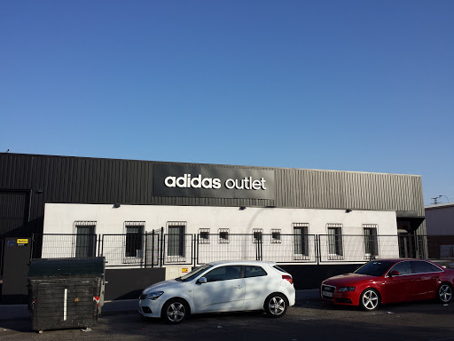 sofá tierra principal viernes Adidas Outlet | Leganés ▷ Opiniones 2023