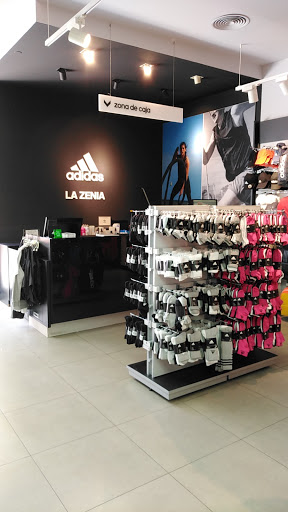 la zenia adidas