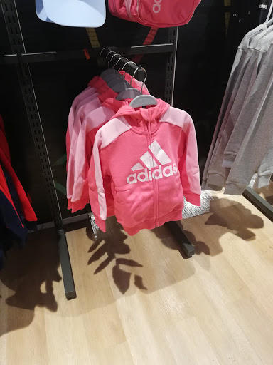 Adidas | Madrid ▷ 2022