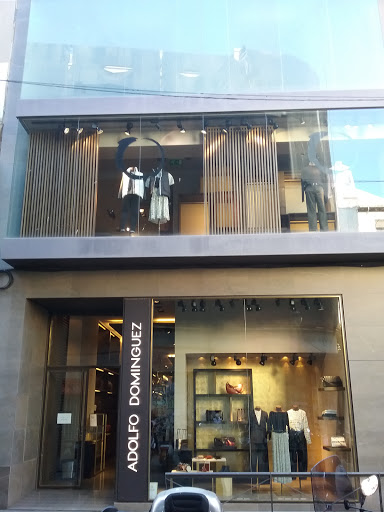 Adolfo Domínguez - Tienda de ropa en Granada Tienda de ropa Adolfo Domínguez Granada