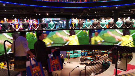 Tienda de ropa Barça Store Camp Nou en Barcelona