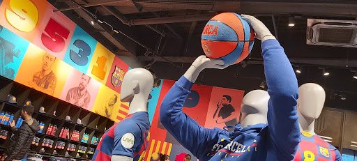 Tienda de ropa Barça Store Camp Nou en Barcelona