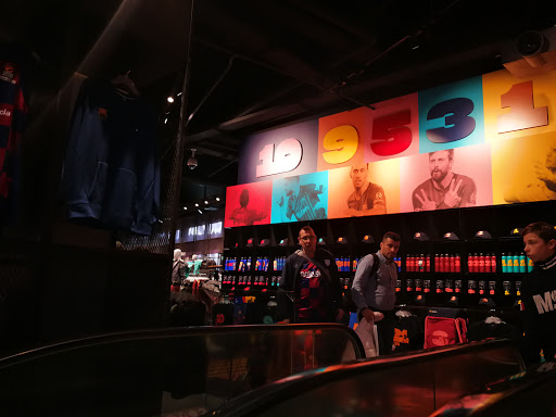 Tienda de ropa Barça Store Camp Nou en Barcelona