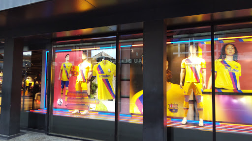 Tienda de ropa Barça Store Camp Nou en Barcelona