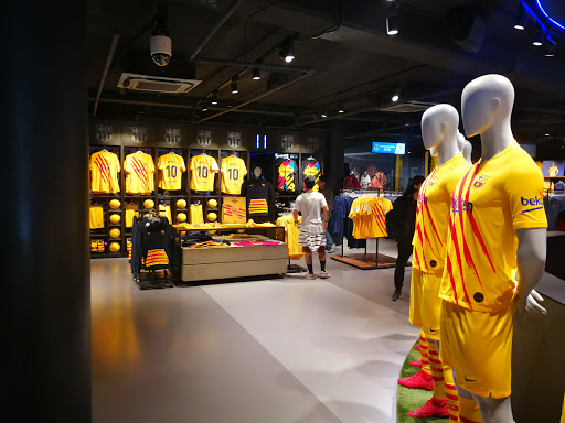 Tienda de ropa Barça Store Camp Nou en Barcelona