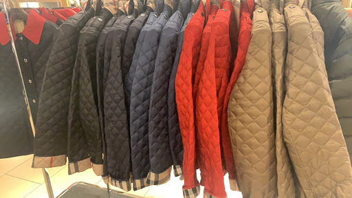 tienda burberry las rozas village horario