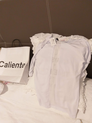 Tienda de ropa CALIENTE MURCIA Tienda de Moda últimas tendencias en ropa, bolsos, accesorios y zapatos de primeras marcas en Murcia