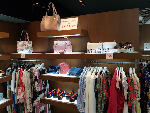 Tienda de ropa CALIENTE MURCIA Tienda de Moda últimas tendencias en ropa, bolsos, accesorios y zapatos de primeras marcas en Murcia