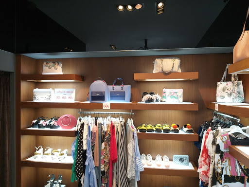 Tienda de ropa CALIENTE MURCIA Tienda de Moda últimas tendencias en ropa, bolsos, accesorios y zapatos de primeras marcas en Murcia