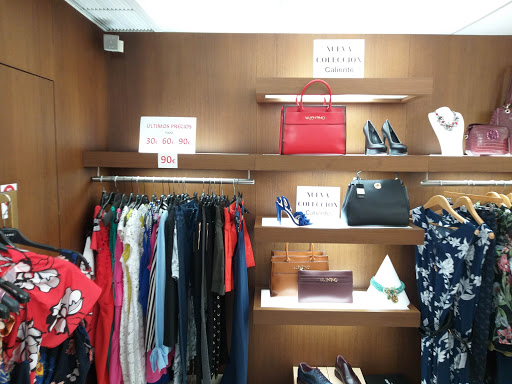 Tienda de ropa CALIENTE MURCIA Tienda de Moda últimas tendencias en ropa, bolsos, accesorios y zapatos de primeras marcas en Murcia