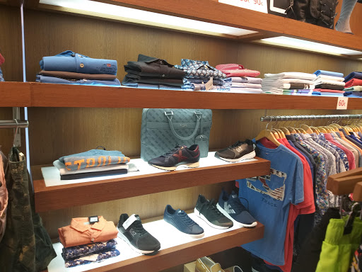 Tienda de ropa CALIENTE MURCIA Tienda de Moda últimas tendencias en ropa, bolsos, accesorios y zapatos de primeras marcas en Murcia