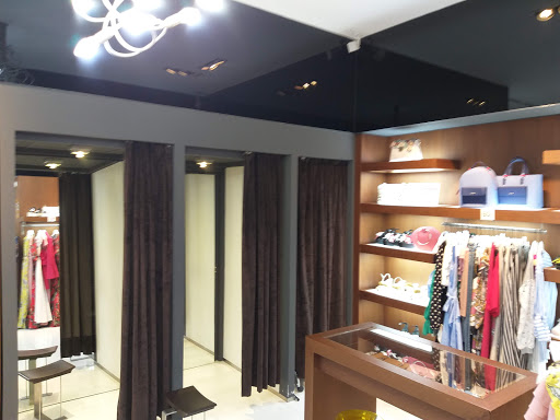 Tienda de ropa CALIENTE MURCIA Tienda de Moda últimas tendencias en ropa, bolsos, accesorios y zapatos de primeras marcas en Murcia