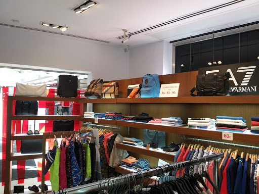 Tienda de ropa CALIENTE MURCIA Tienda de Moda últimas tendencias en ropa, bolsos, accesorios y zapatos de primeras marcas en Murcia