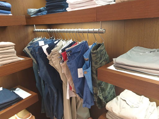 Tienda de ropa CALIENTE MURCIA Tienda de Moda últimas tendencias en ropa, bolsos, accesorios y zapatos de primeras marcas en Murcia
