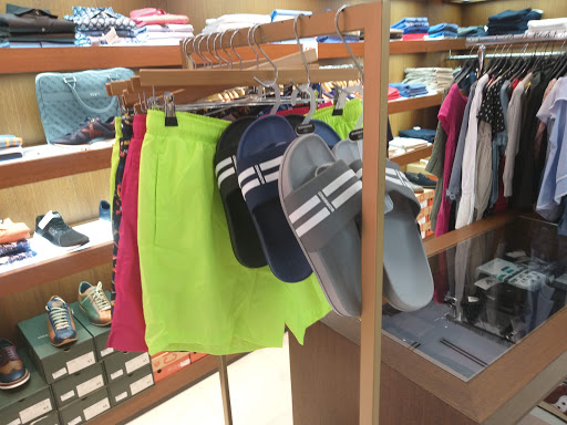 Tienda de ropa CALIENTE MURCIA Tienda de Moda últimas tendencias en ropa, bolsos, accesorios y zapatos de primeras marcas en Murcia
