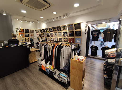Tienda de camisetas Citees Sevilla Sierpes en Sevilla