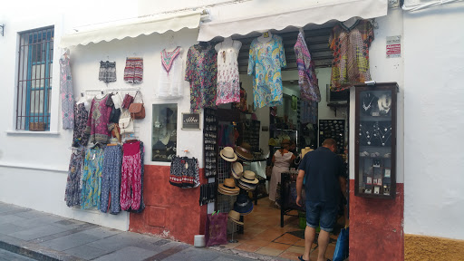 Claudia & Rubén - Artesanía - Tienda de ropa en Córdoba Tienda de ropa Claudia & Rubén - Artesanía Córdoba