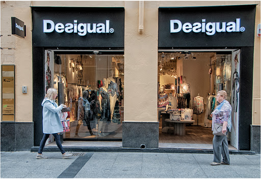Desigual - Tienda de ropa en Zaragoza Tienda de ropa Desigual Zaragoza