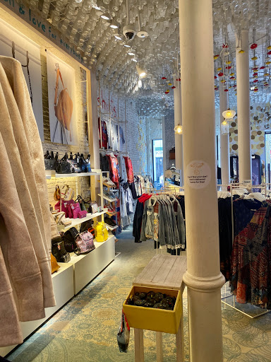 Tienda de ropa Desigual en Málaga