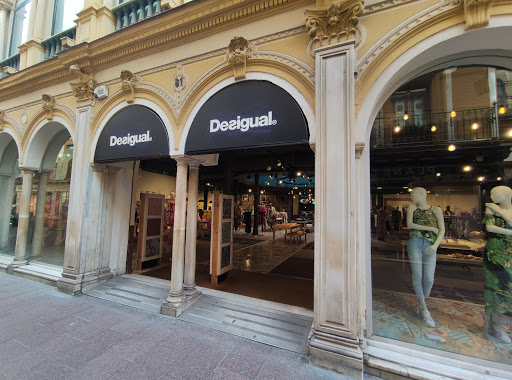 Desigual - Tienda de ropa en Sevilla Tienda de ropa Desigual Sevilla