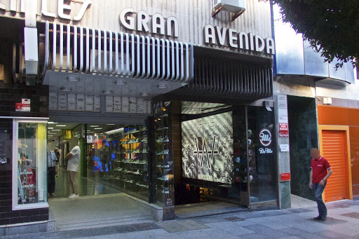 Dewe Almería - Tienda de ropa para jóvenes en Almería Tienda de ropa para jóvenes Dewe Almería Almería