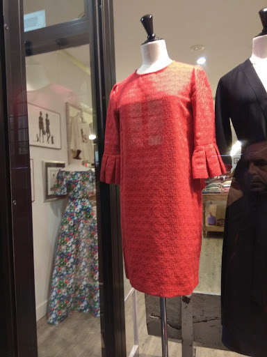 Tienda de ropa de mujer Dolores Promesas en Almería