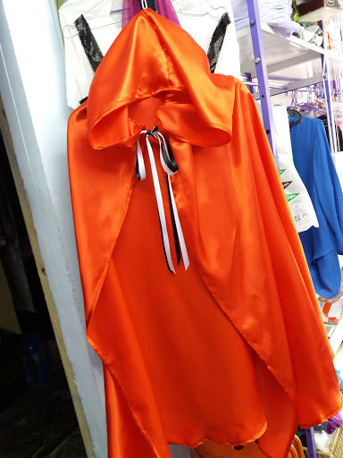 Fil Per Randa Pequeños Arreglos De Ropa