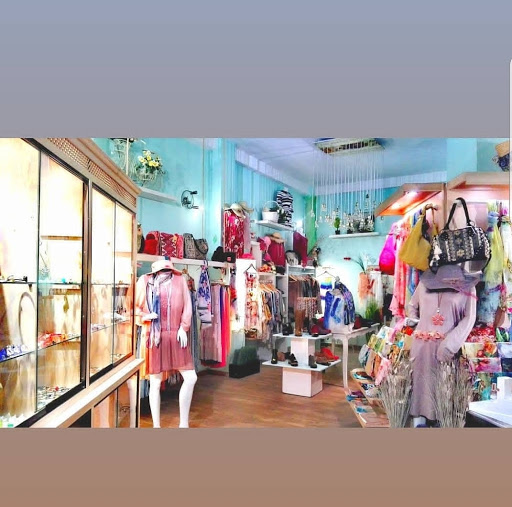 Flor de lis - Tienda de ropa en Sevilla Tienda de ropa Flor de lis Sevilla