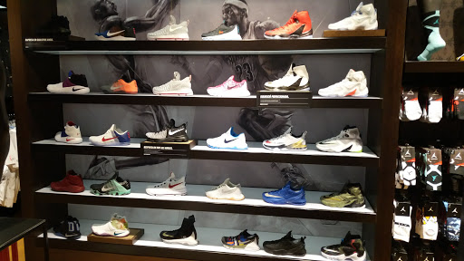 Tienda de ropa Foot Locker en Barcelona