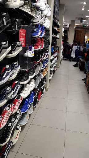 Tienda de ropa Foot Locker en Barcelona