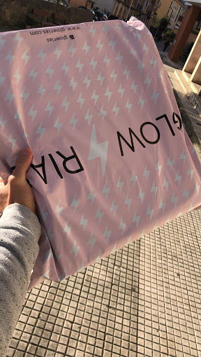Tienda de ropa de mujer Glowrias en Madrid