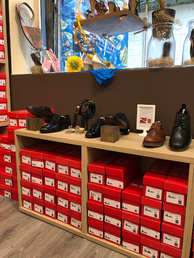 Zapatería Handmade Avarcas and Espadrilles en Barcelona