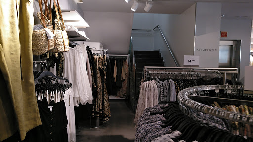 Tienda de ropa H&M en Granada