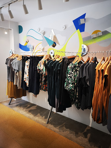 Kúbelik - Tienda de ropa en València Tienda de ropa Kúbelik València