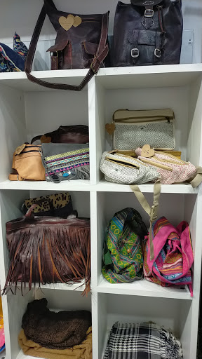 Tienda de ropa La Hormiga Hippie en Badajoz