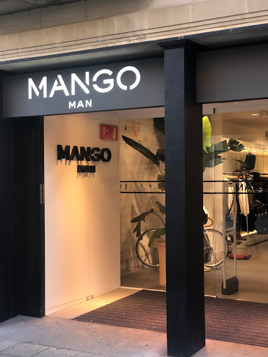 Tienda de ropa MANGO en Barcelona