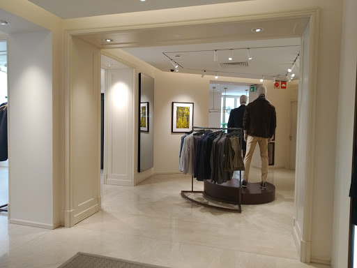 Tienda de ropa Massimo Dutti en Málaga