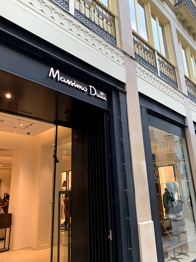Tienda de ropa Massimo Dutti en Málaga