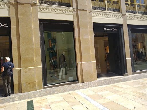 Tienda de ropa Massimo Dutti en Málaga