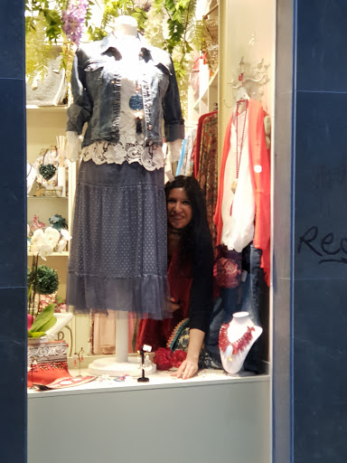 Tienda de ropa Mi Hilo Rojo en Granada