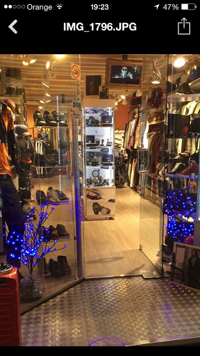 MITO BCN - Tienda de ropa de hombre en Barcelona Tienda de ropa de hombre MITO BCN Barcelona