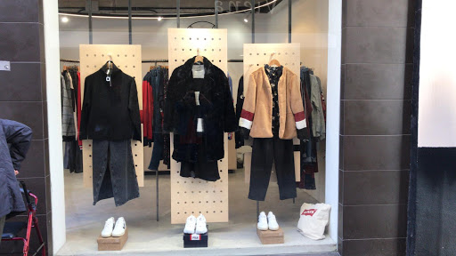 Tienda de ropa Moment Concept Store en Elche