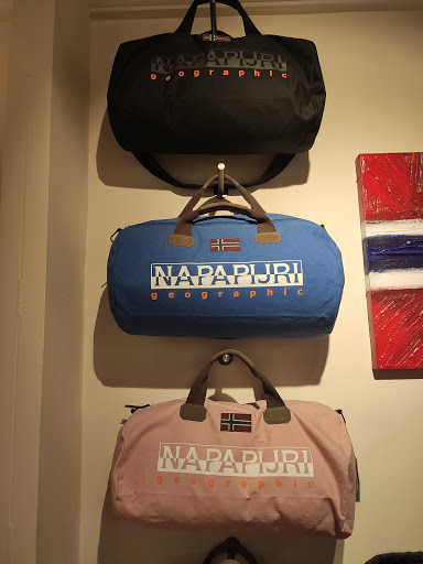 Tienda de ropa Napapijri Granada en Granada