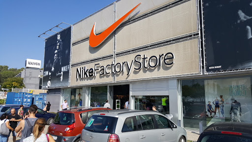 Objetivo Secretario Y así ofertas nike la roca village