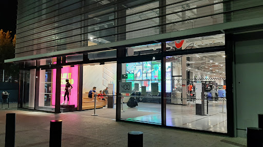 roca village nike factory