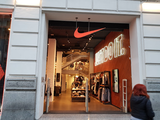 Nike