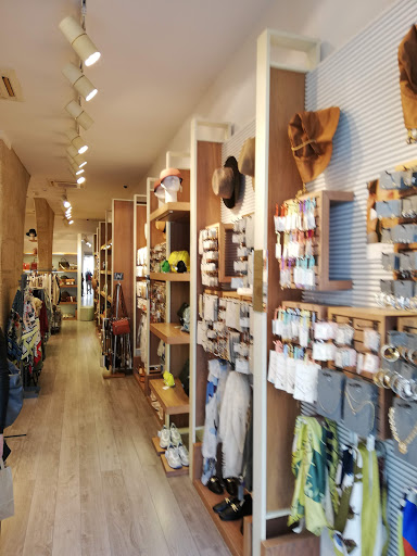 Tienda de accesorios de moda Parfois en Vigo