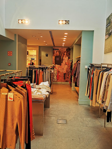 Pedro del Hierro - Tienda de ropa en Sevilla Tienda de ropa Pedro del Hierro Sevilla