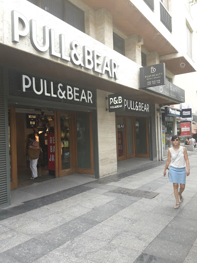 Pull&Bear - Tienda de ropa en Almería Tienda de ropa Pull&Bear Almería