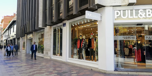Pull&Bear - Tienda de ropa en València Tienda de ropa Pull&Bear València